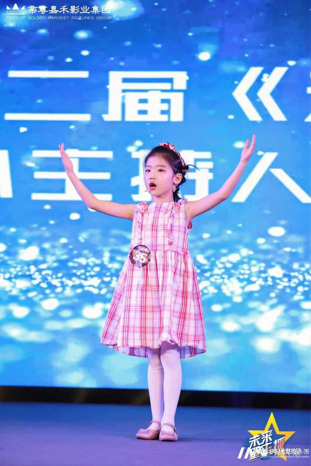 口才奇才！少儿口才培训，孩子变身演讲小达人！